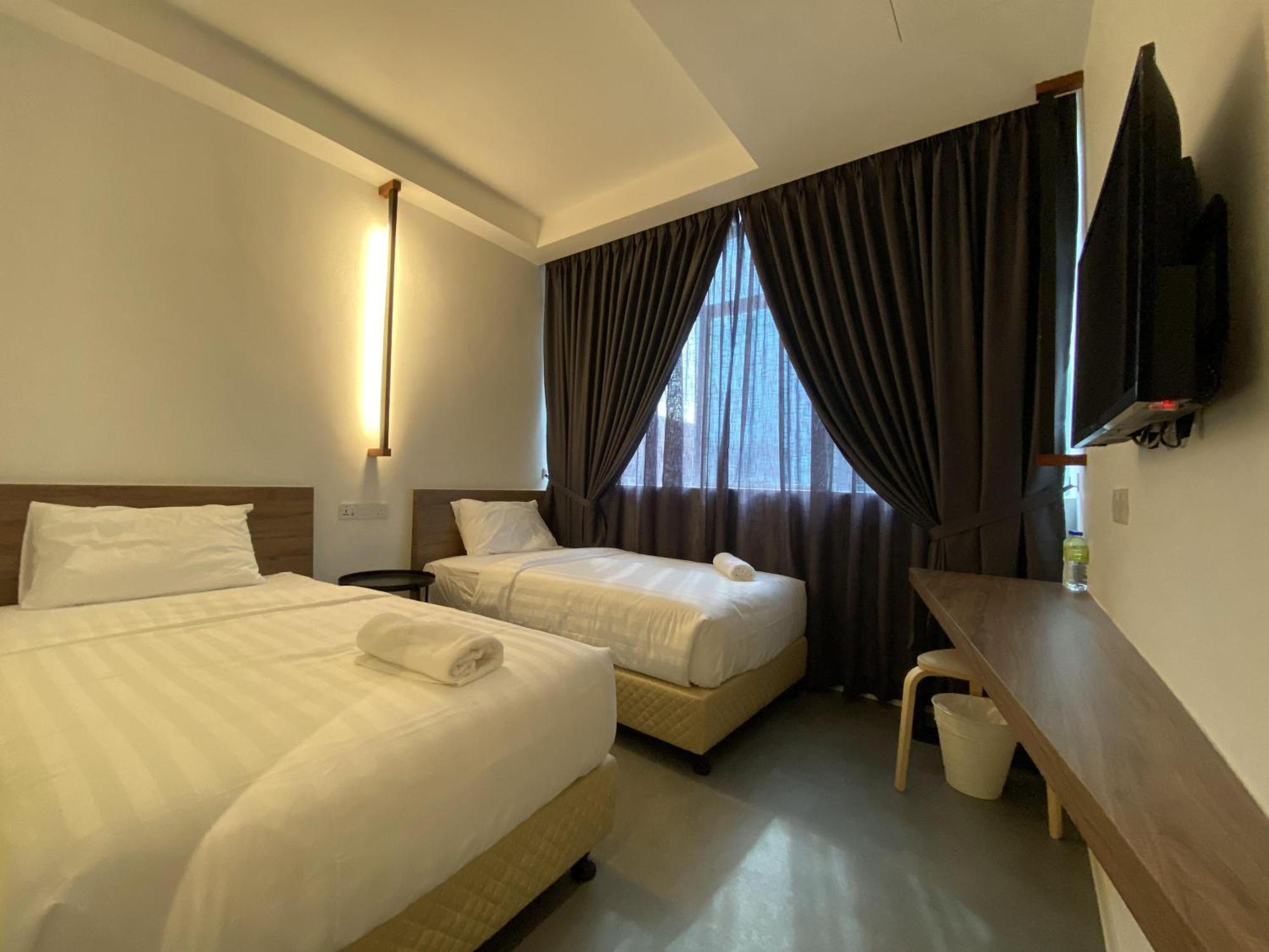 T Hotel Jalan Sultanah Alor Setar Bagian luar foto